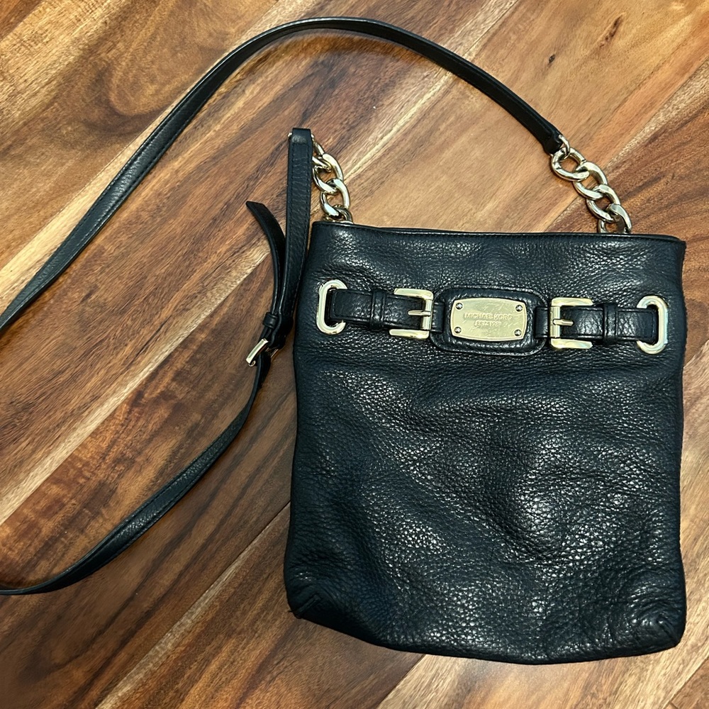 Michael Kors Black & Gold Crossbody